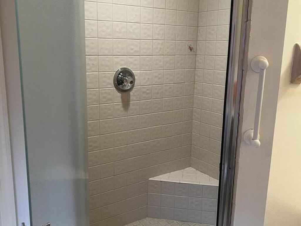 1805 Whispering Oaks Circle, Melbourne, FL 32934