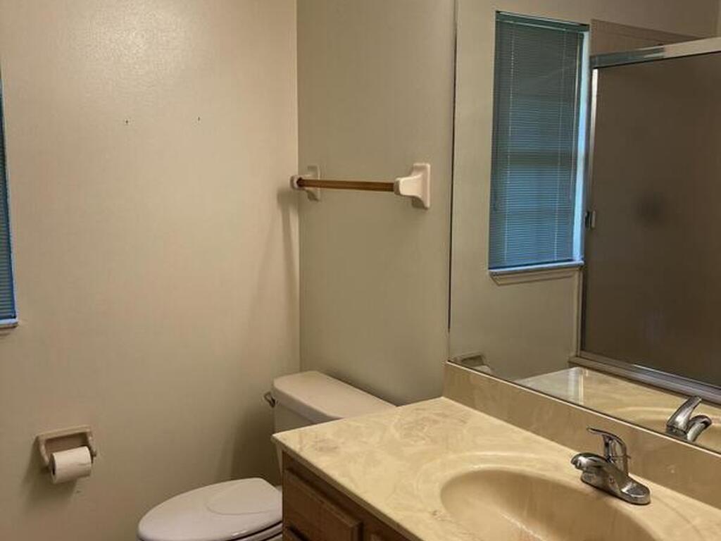 1805 Whispering Oaks Circle, Melbourne, FL 32934