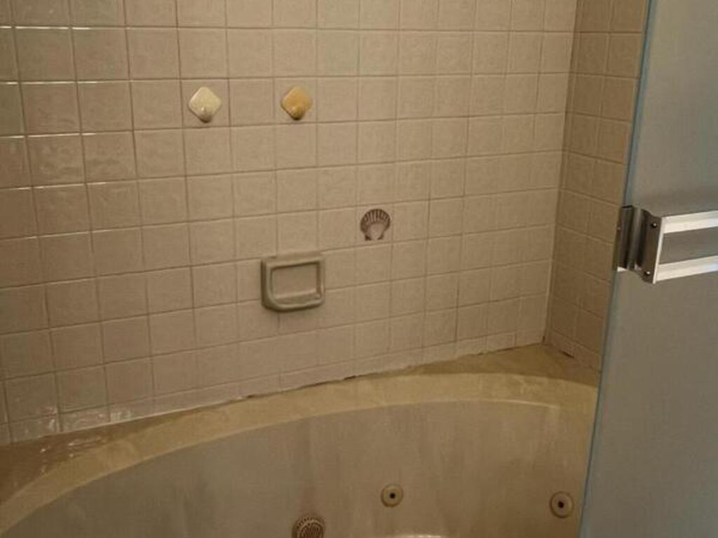 1805 Whispering Oaks Circle, Melbourne, FL 32934