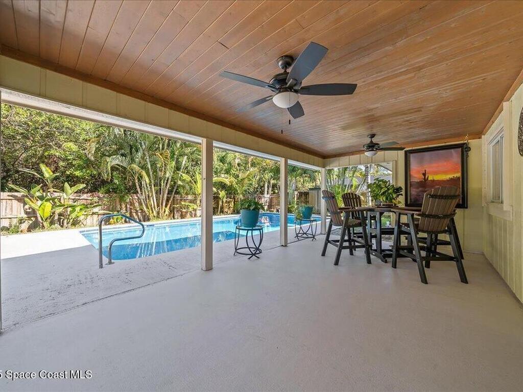 500 10th Street, Vero Beach, FL 32962