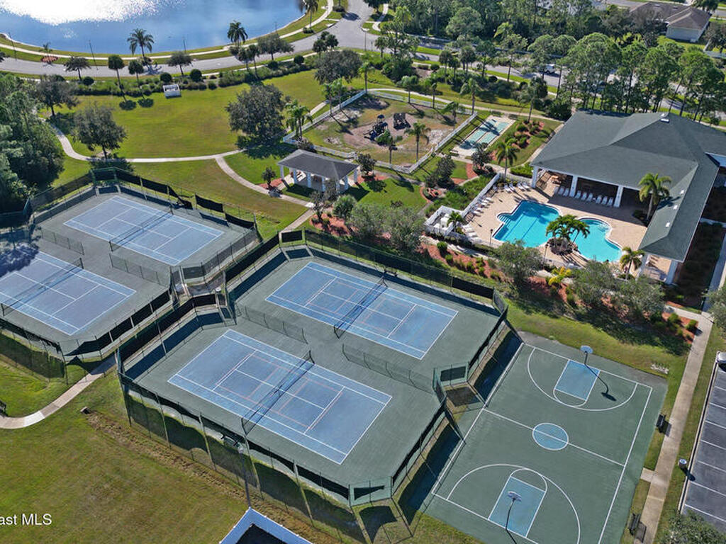 725 Remington Green Drive, Palm Bay, FL 32909