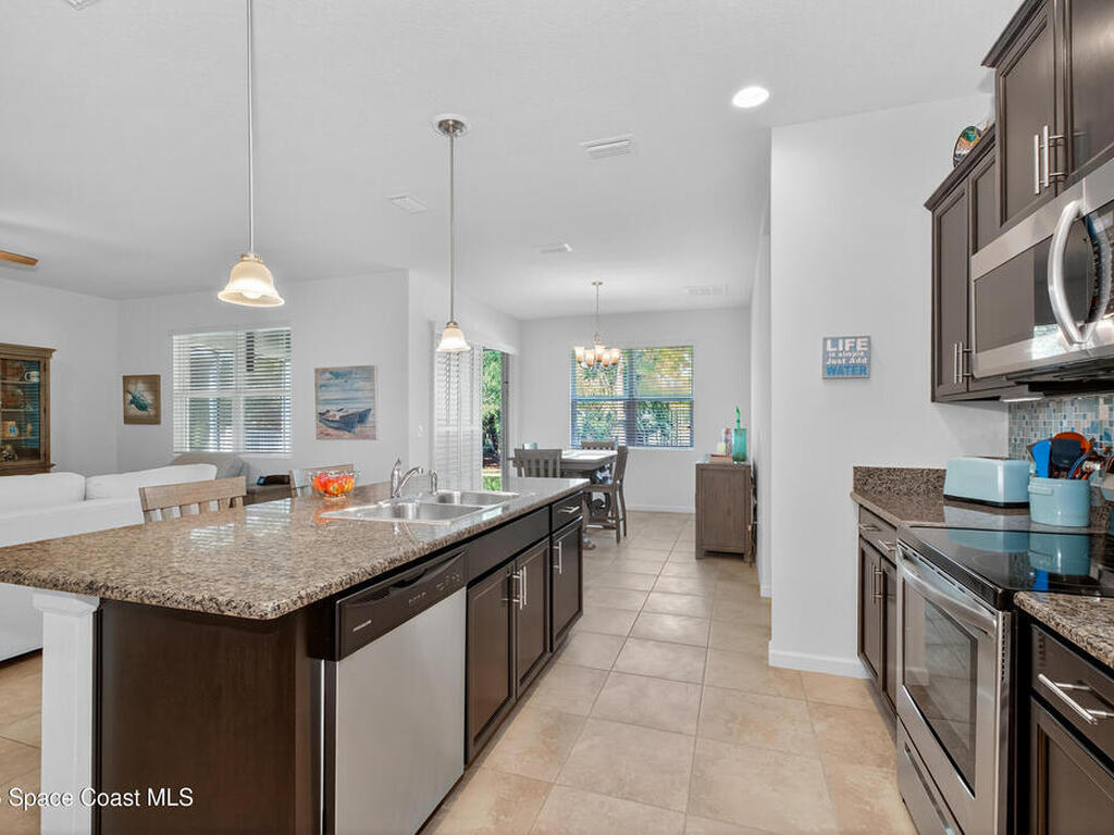 725 Remington Green Drive, Palm Bay, FL 32909