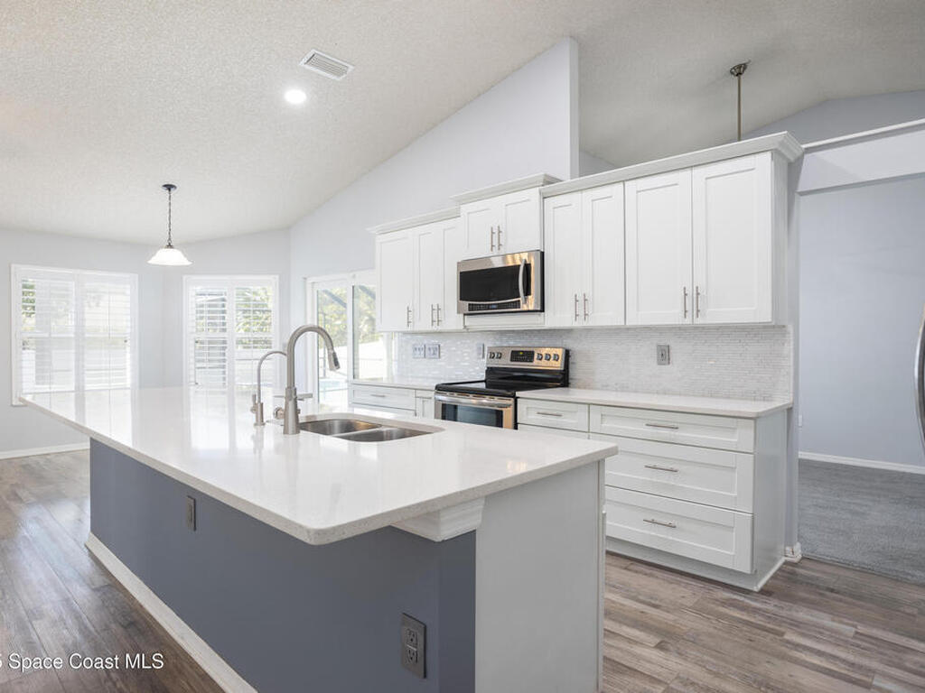 861 Seven Gables Circle, Palm Bay, FL 32909