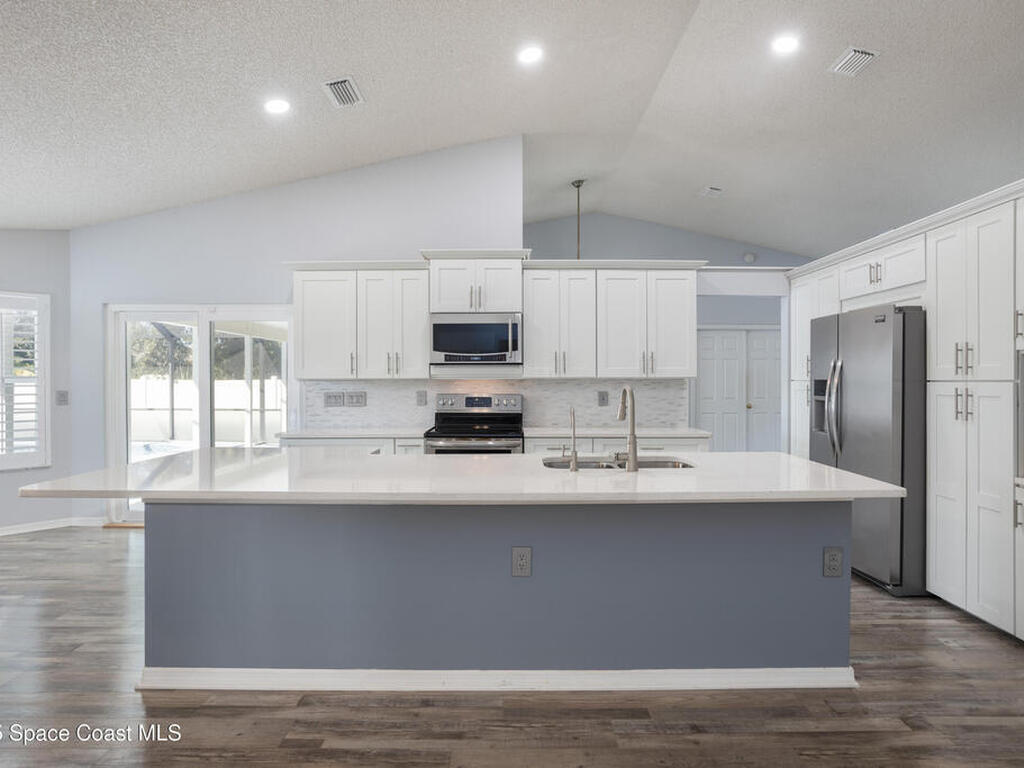 861 Seven Gables Circle, Palm Bay, FL 32909