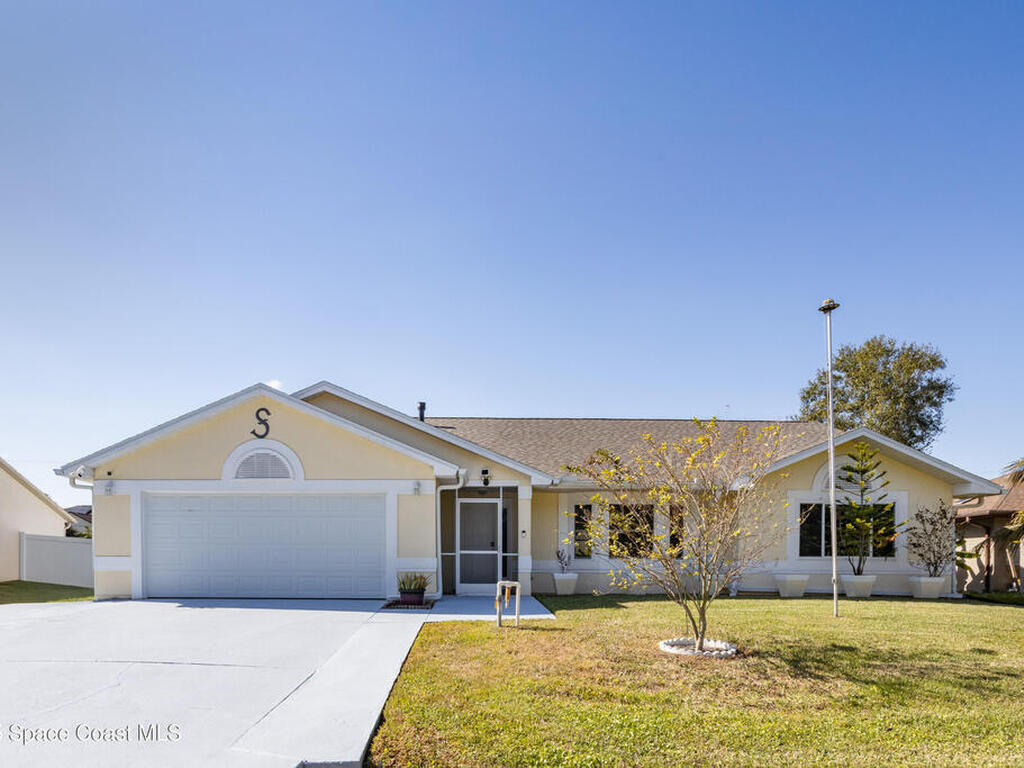 861 Seven Gables Circle, Palm Bay, FL 32909