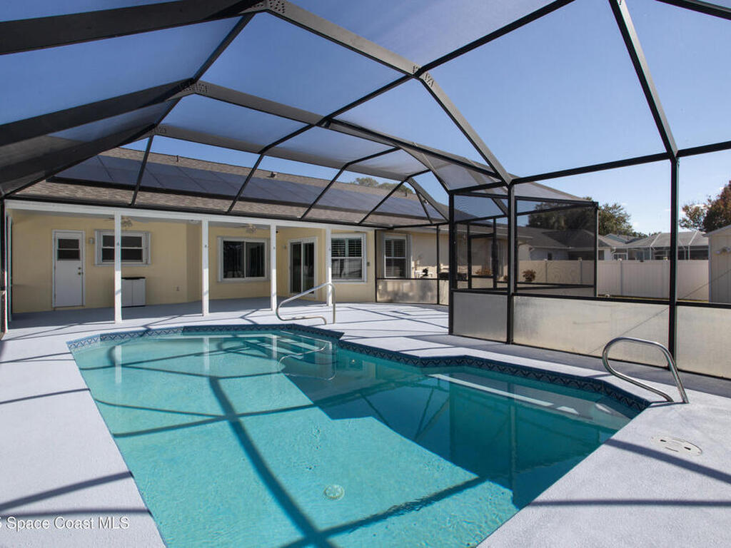 861 Seven Gables Circle, Palm Bay, FL 32909