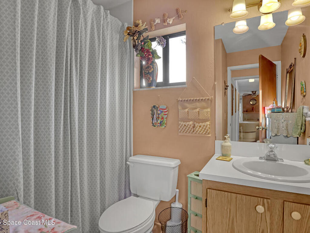 647 Cedar Side Circle, Palm Bay, FL 32905