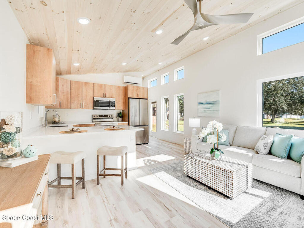 211 Teal Drive, Cocoa, FL 32926