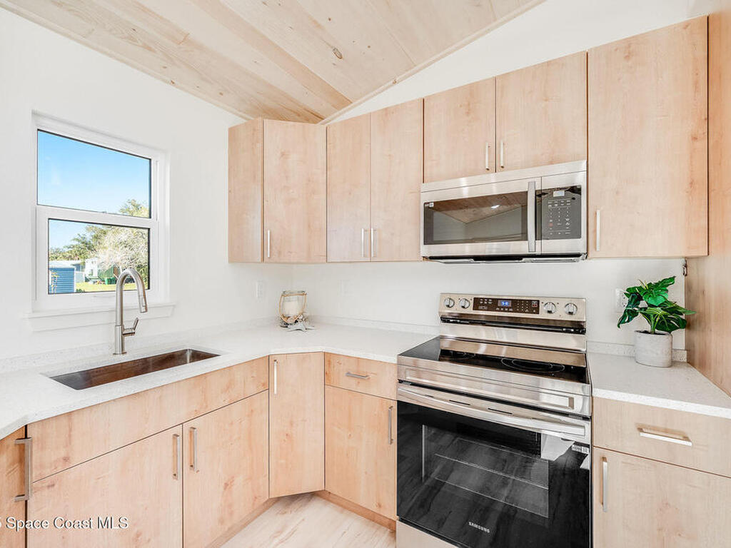 211 Teal Drive, Cocoa, FL 32926