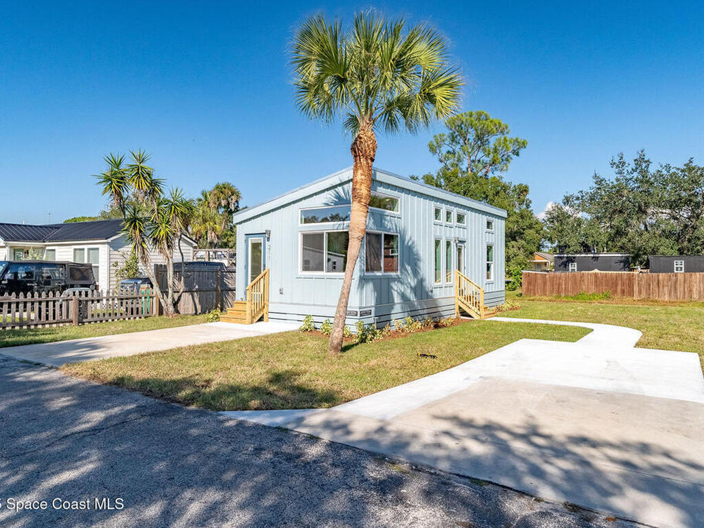 211 Teal Drive, Cocoa, FL 32926