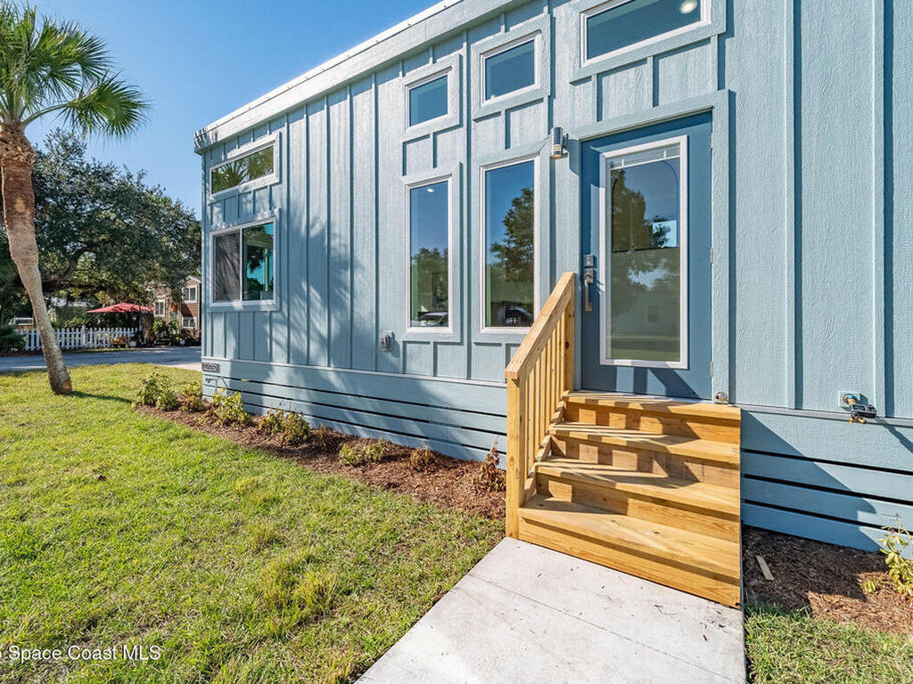 211 Teal Drive, Cocoa, FL 32926