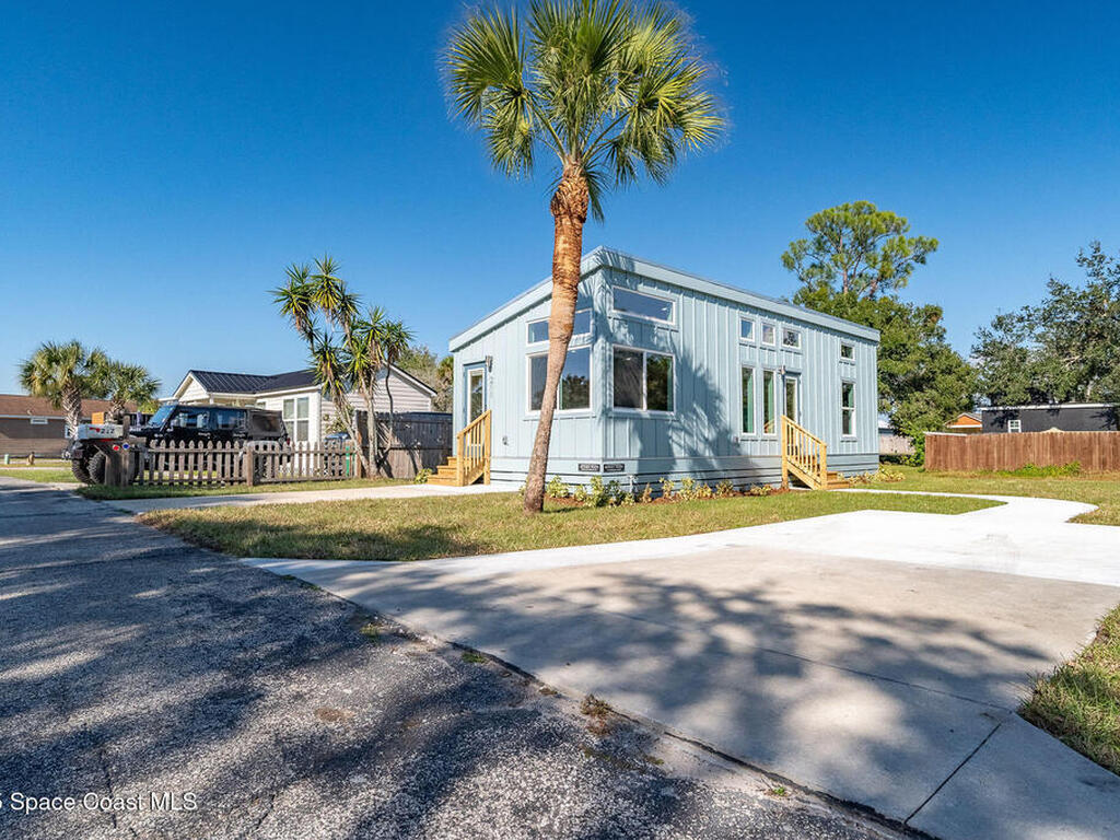 211 Teal Drive, Cocoa, FL 32926
