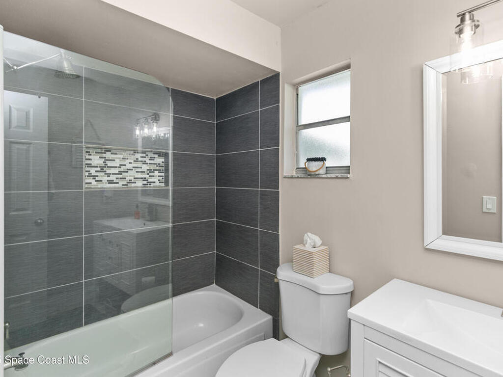 1820 Via Roma, Merritt Island, FL 32952