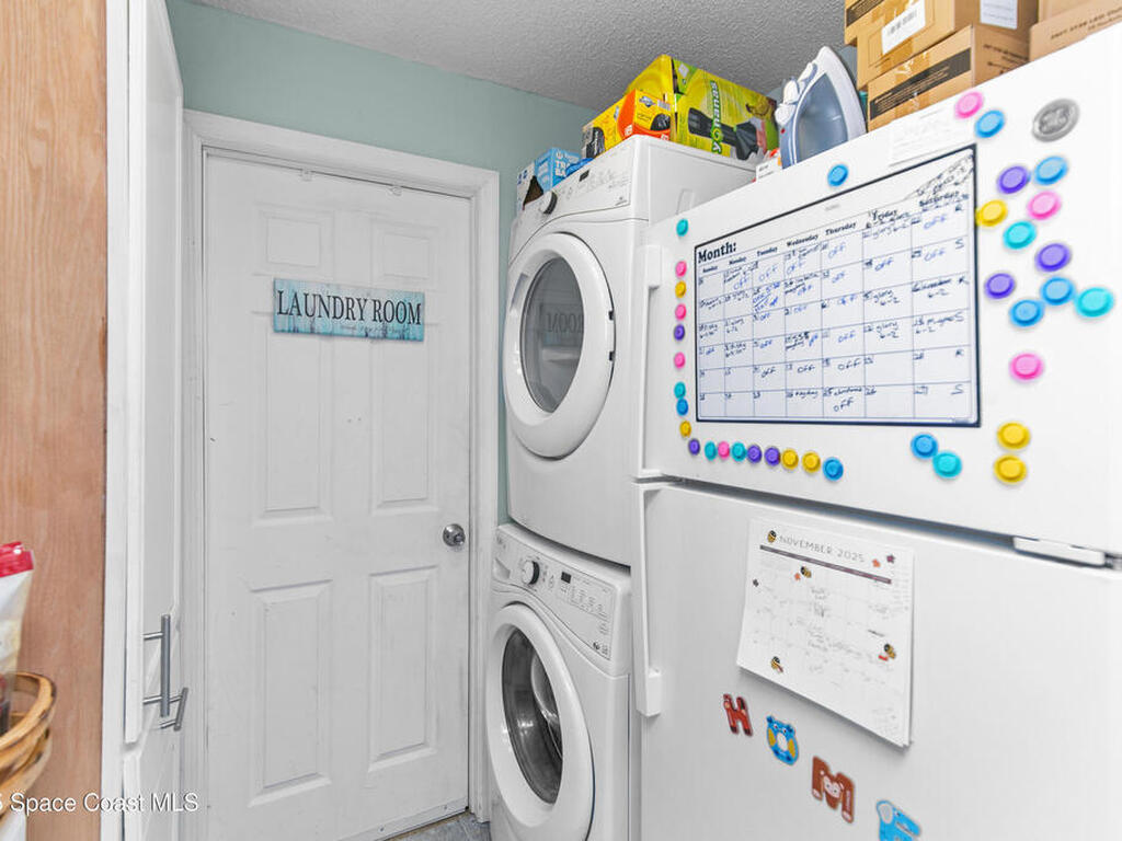 1820 Via Roma, Merritt Island, FL 32952