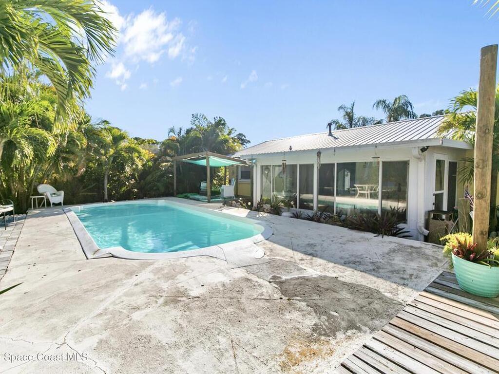 1820 Via Roma, Merritt Island, FL 32952