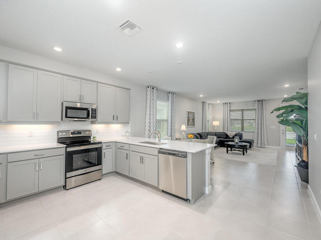 1473 Great Belt Circle, Melbourne, FL 32940