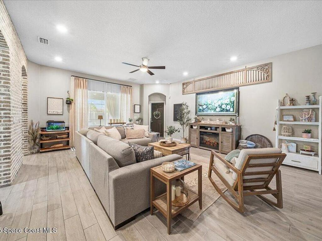 3410 Salt Marsh Circle, West Melbourne, FL 32904