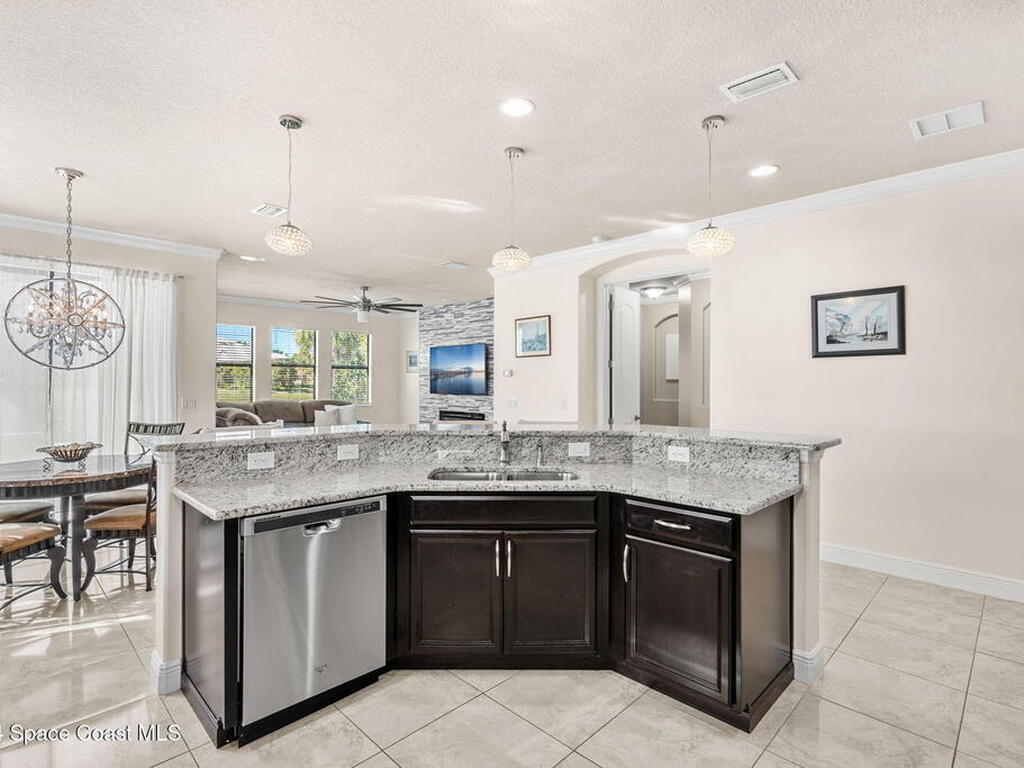 8522 Strom Park Drive, Melbourne, FL 32940