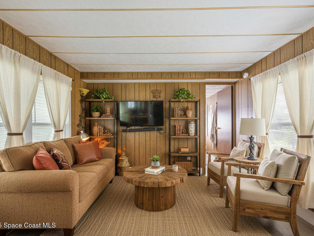 4895 Orange Street, Mims, FL 32754