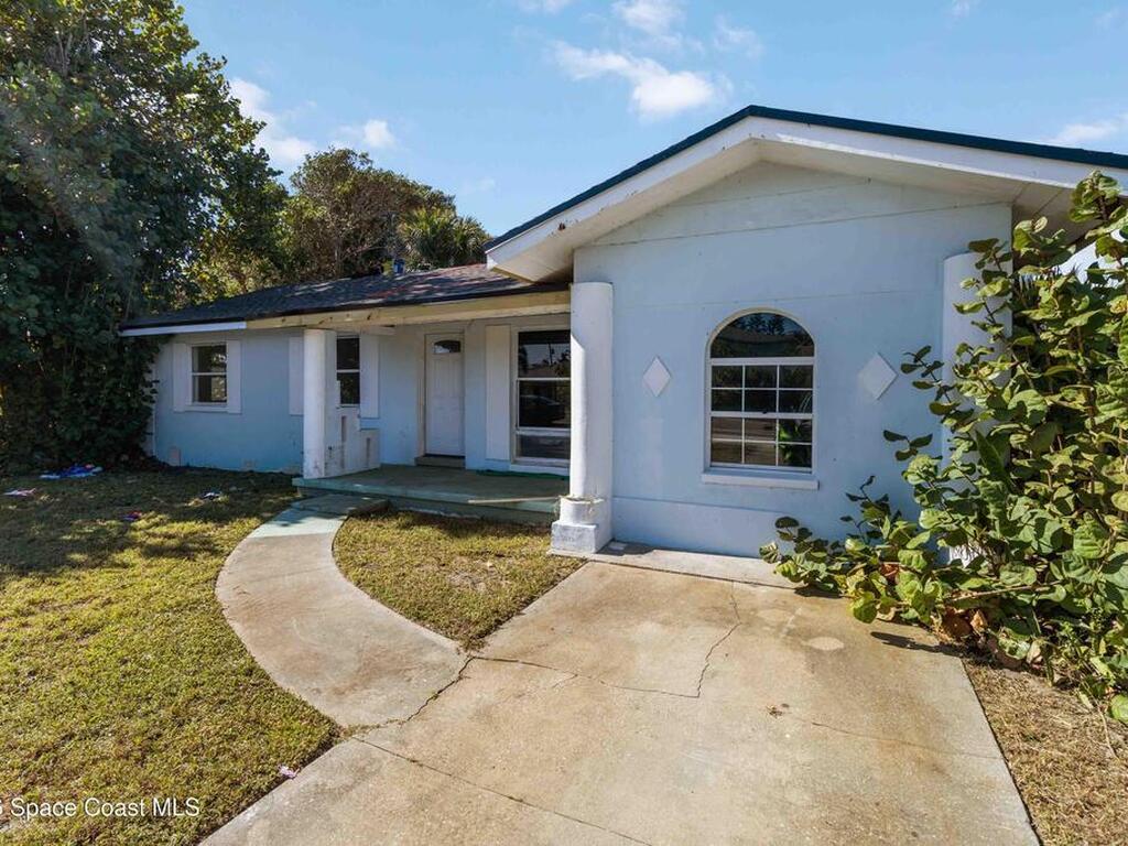 1000 S Orlando Avenue, Cocoa Beach, FL 32931