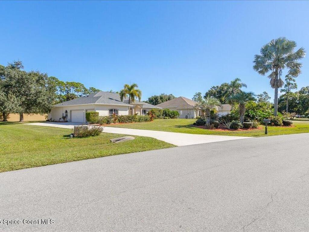 3639 Meadowlark Way, Melbourne, FL 32904