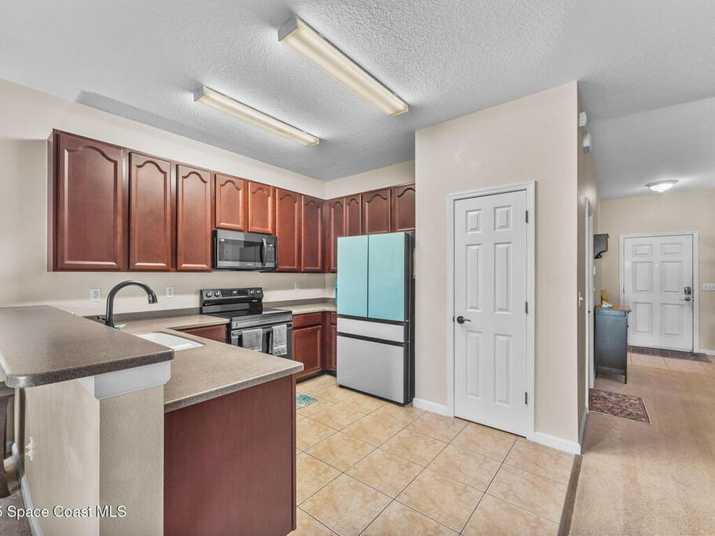 2690 Revolution Street, Melbourne, FL 32935