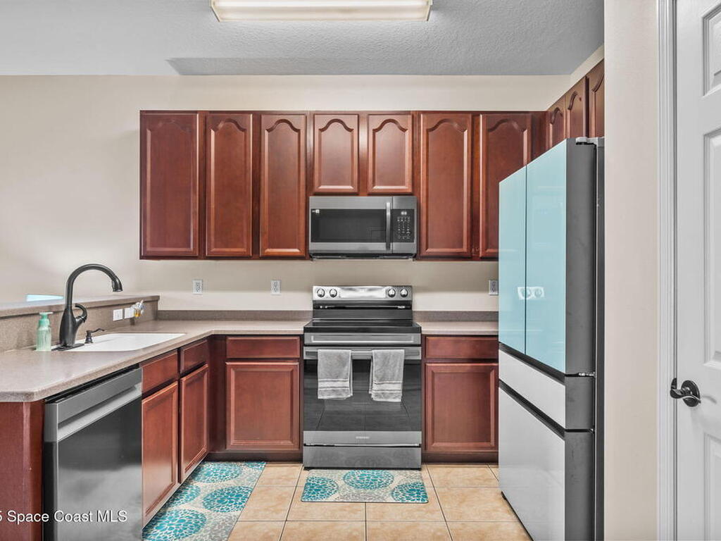 2690 Revolution Street, Melbourne, FL 32935