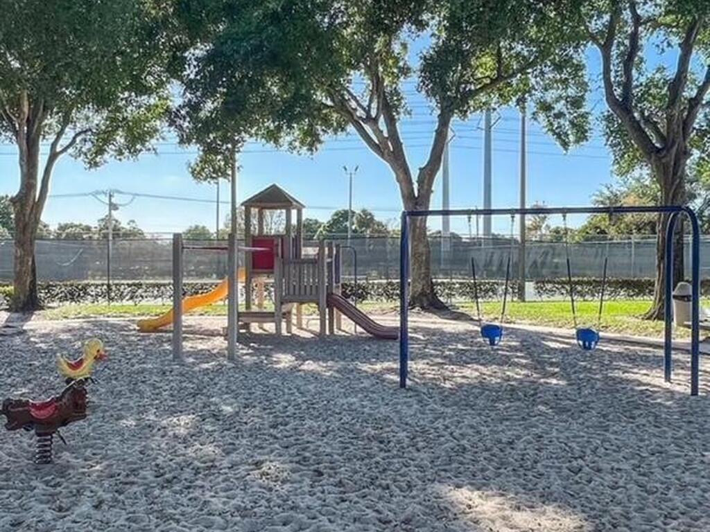 7002 70th Way, West Palm Beach, FL 33407