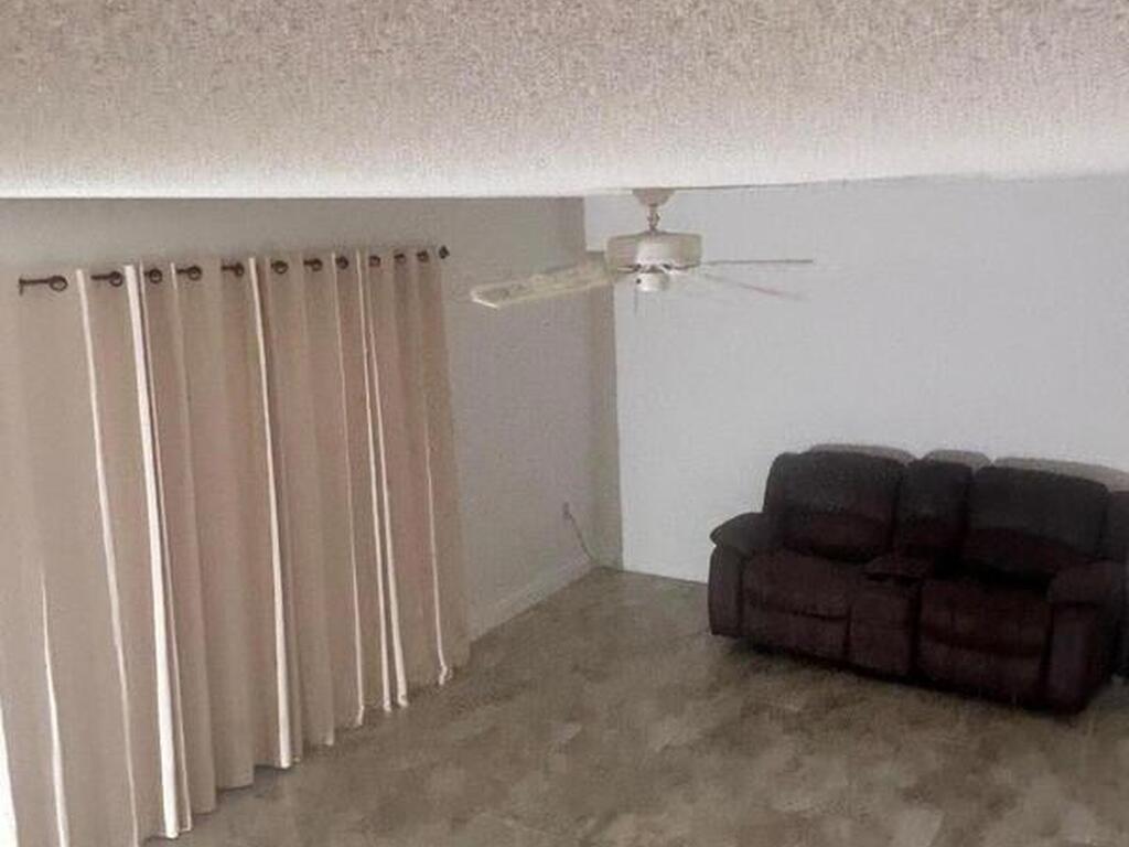 7002 70th Way, West Palm Beach, FL 33407