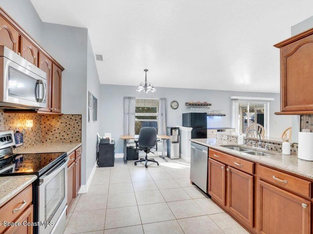 1260 Monument Avenue, Palm Bay, FL 32909