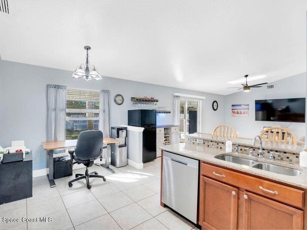 1260 Monument Avenue, Palm Bay, FL 32909