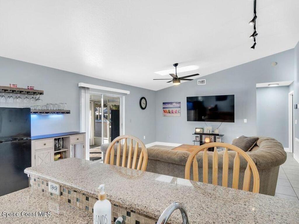 1260 Monument Avenue, Palm Bay, FL 32909