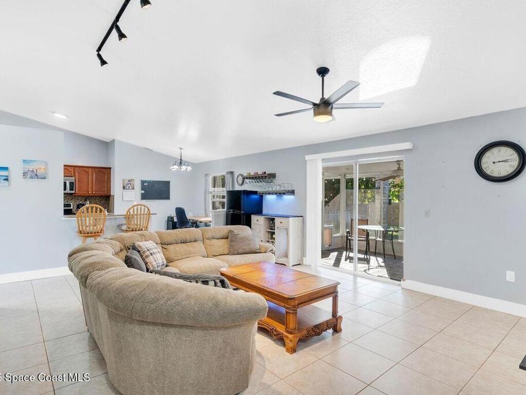 1260 Monument Avenue, Palm Bay, FL 32909