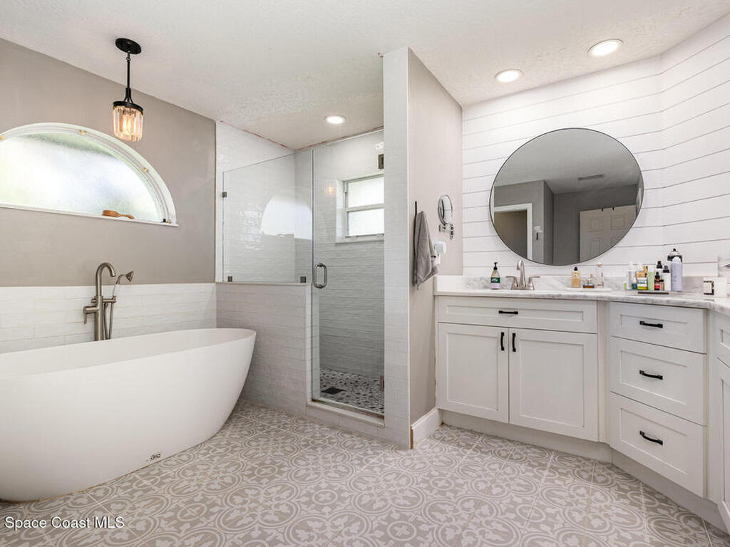 3905 Turkey Point Drive, Melbourne, FL 32934