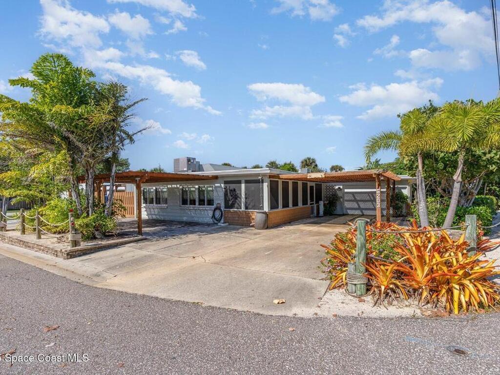 6203 Ridgewood Avenue, Cocoa Beach, FL 32931