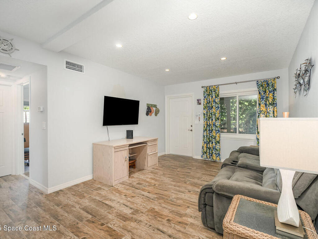 6203 Ridgewood Avenue, Cocoa Beach, FL 32931