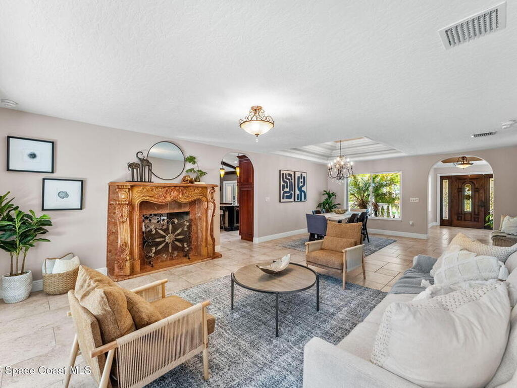 6215 S Tropical Trail, Merritt Island, FL 32952