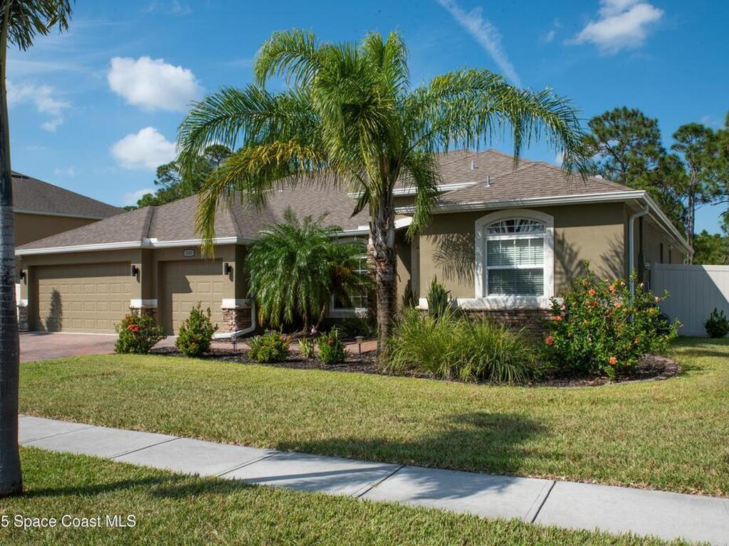 680 Easton Forest Circle Circle, Palm Bay, FL 32909