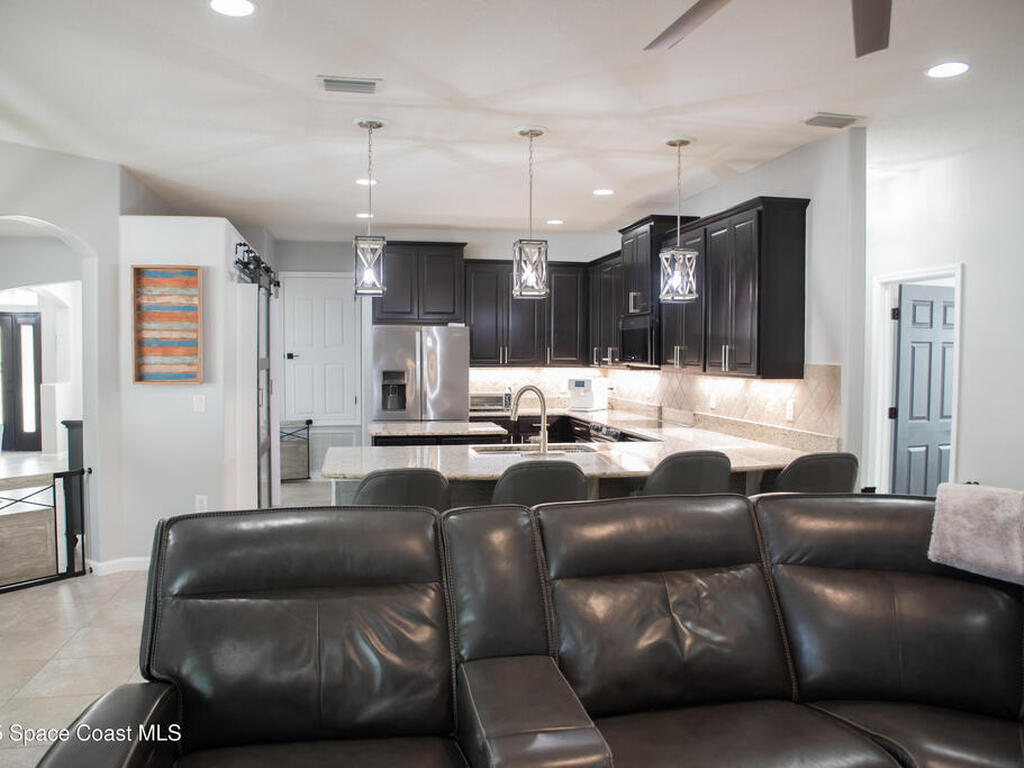 680 Easton Forest Circle Circle, Palm Bay, FL 32909