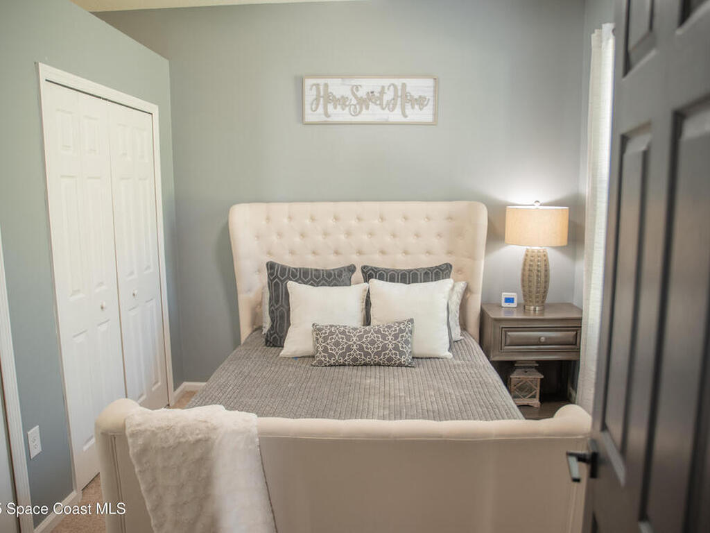 680 Easton Forest Circle Circle, Palm Bay, FL 32909