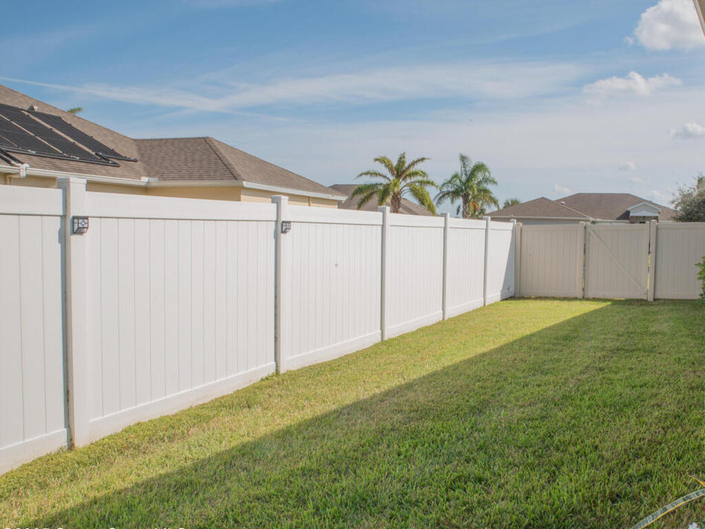 680 Easton Forest Circle Circle, Palm Bay, FL 32909