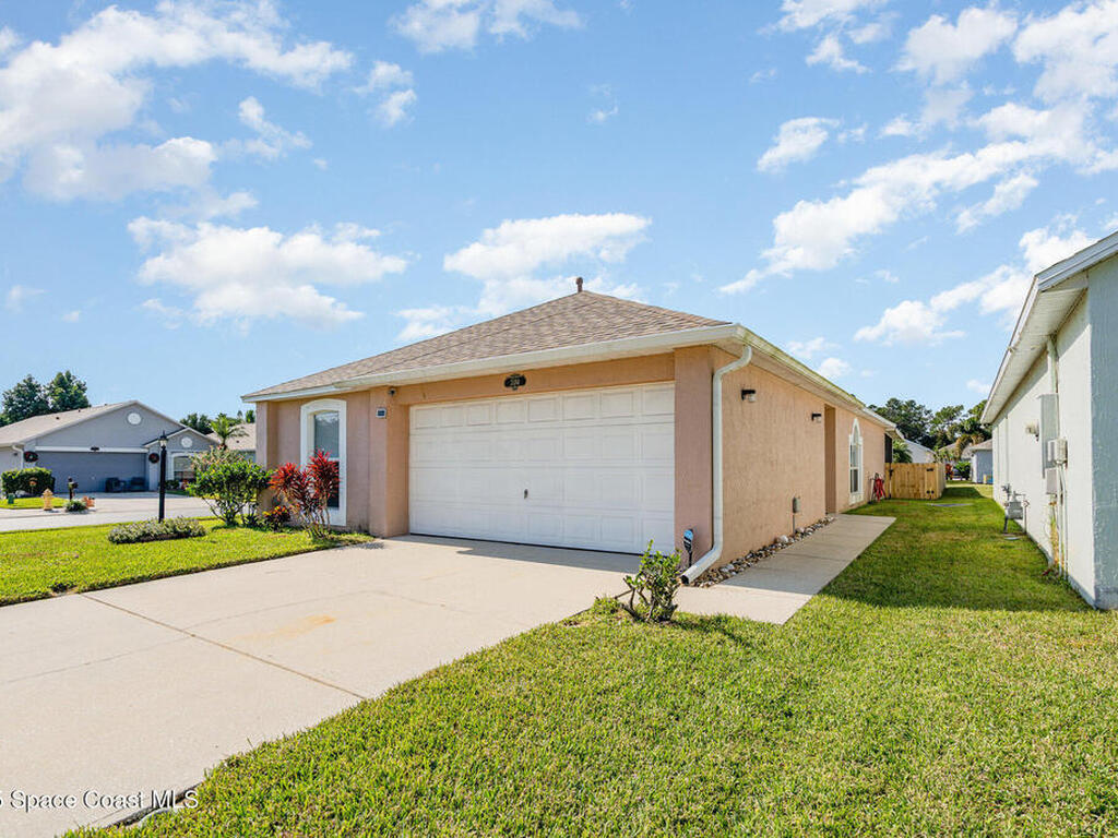 2188 Redwood Circle, Palm Bay, FL 32905