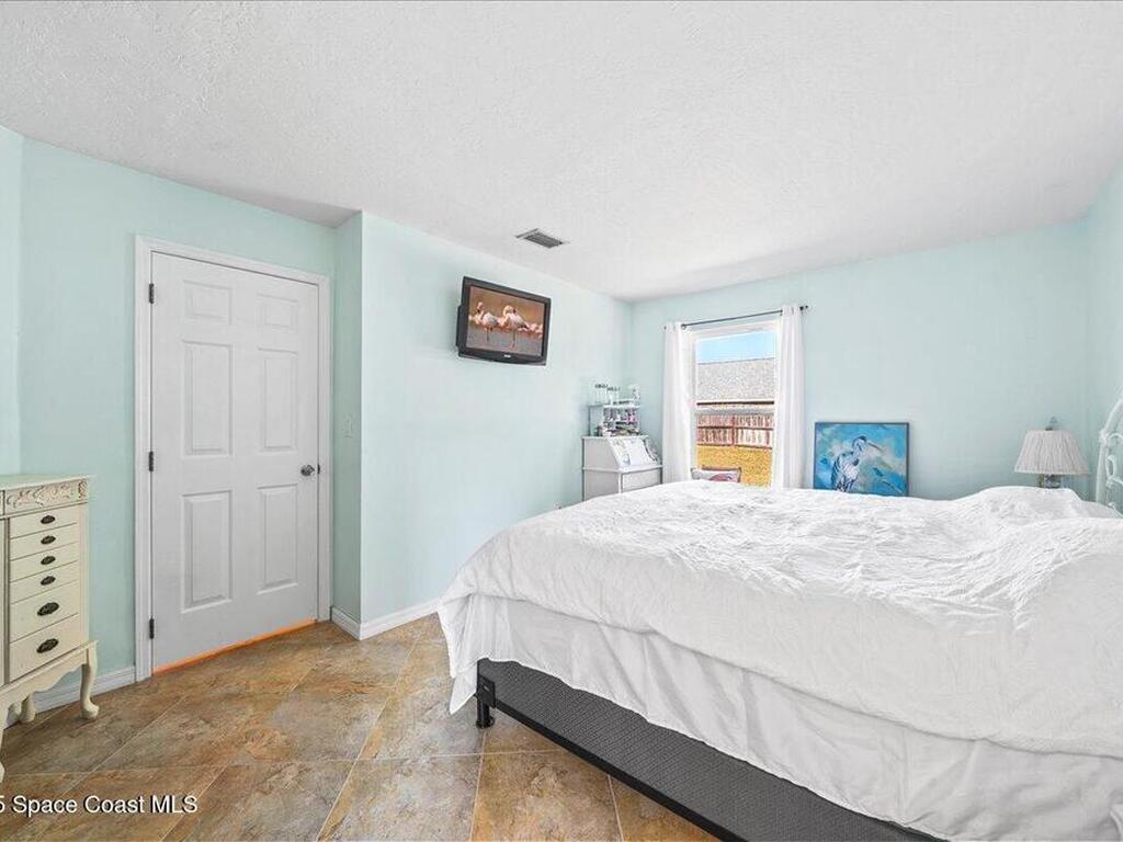 910 Brookshire Circle, Malabar, FL 32950