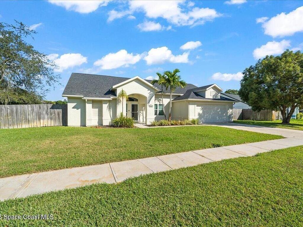 910 Brookshire Circle, Malabar, FL 32950