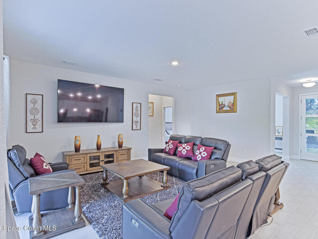 951 Sareta Street, Palm Bay, FL 32909