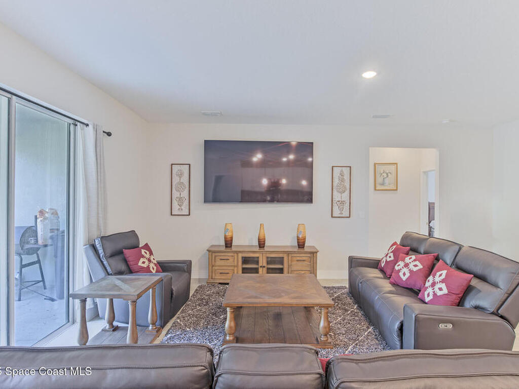 951 Sareta Street, Palm Bay, FL 32909