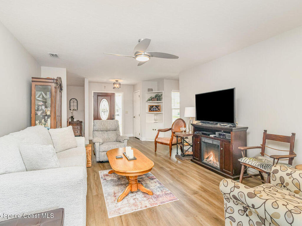 1332 Pilgrim Avenue, Melbourne, FL 32940