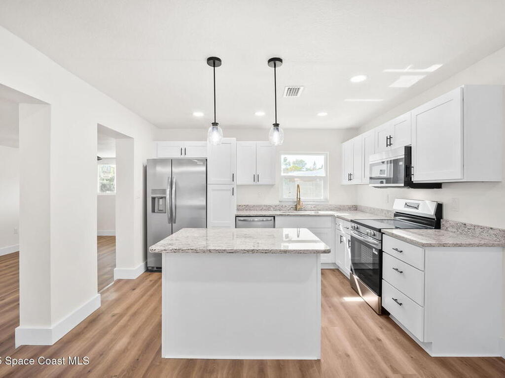 1809 Jackson Avenue, Melbourne, FL 32935