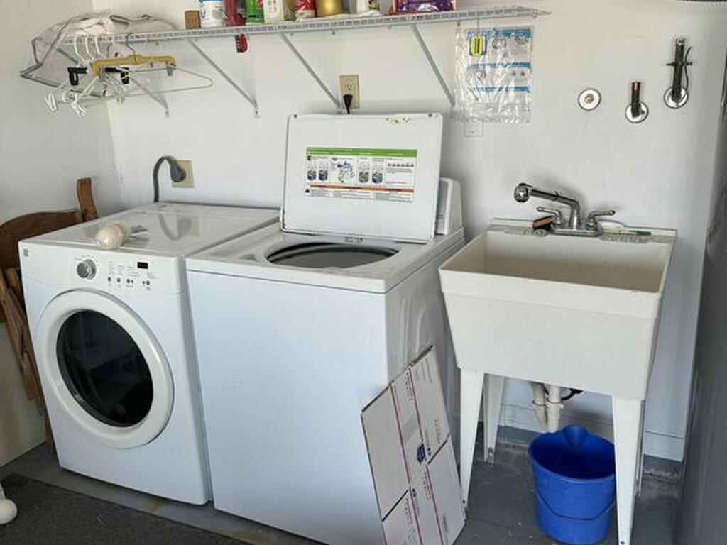 870 Cross Lake Drive, Melbourne, FL 32901