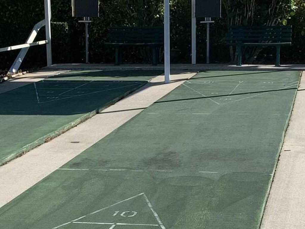 870 Cross Lake Drive, Melbourne, FL 32901